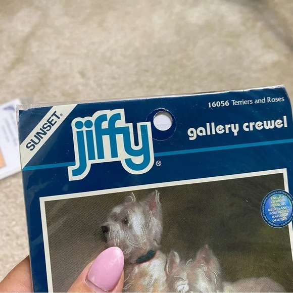 JIFFY Dimensions craft cross stitch set #16056 Terriers and roses - Picture 3 of 3